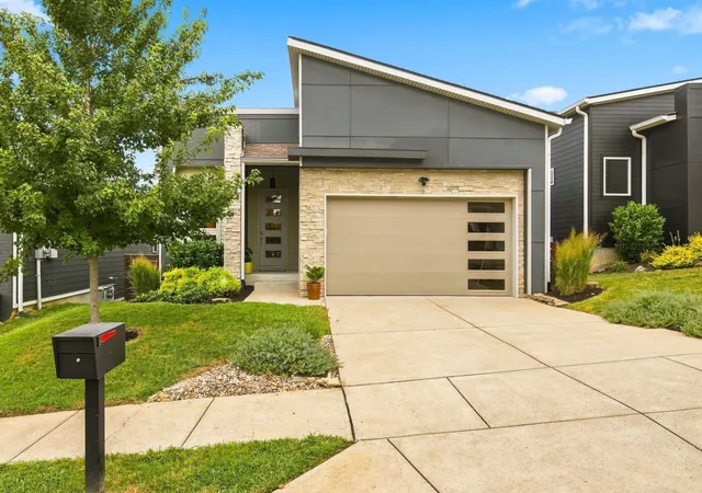 Single family home for sale at 1737 Boxwood Dr, Nashville, TN 37211 | MLS# 3528221