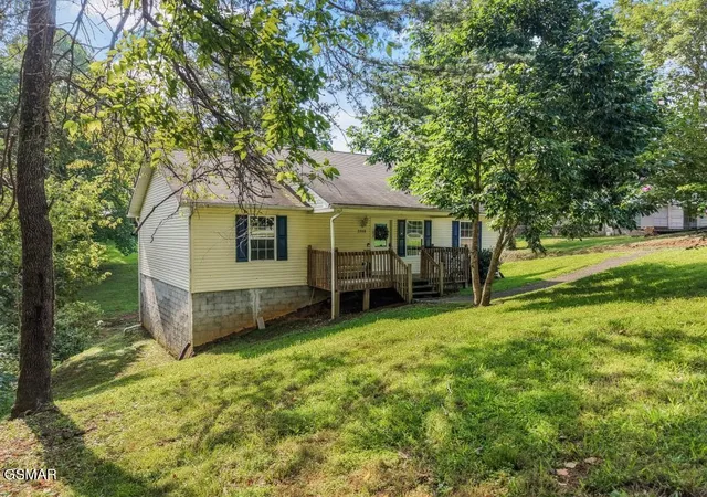 Photo 2 of Sale Pending at 2208 Island Blvd, Sevierville, TN 37876 | MLS# 3564151 | Listing updated on 2026-09-24