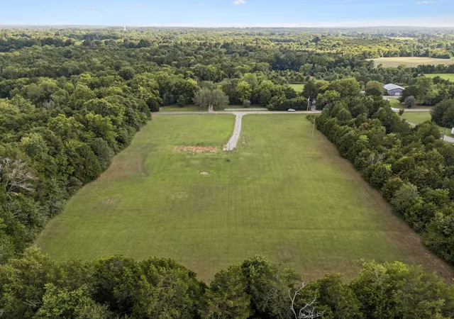 Photo 2 of Sale Pending at 2040 Friendship Ln, Chapel Hill, TN 37034 | MLS# 3515937 | Listing updated on 2026-09-14