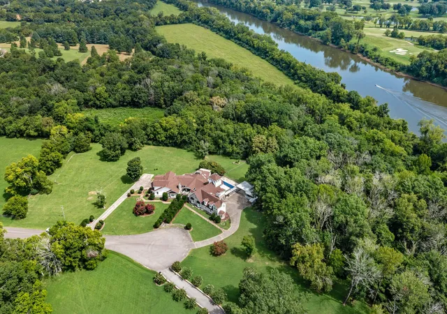 Photo 3 of Mansion for sale at 100 Pineywood Acres Dr, Madison, TN 37115 | MLS# 3544934 | Listing updated on 2026-09-10