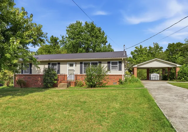 Photo 1 of Single family home for sale at 1205 Highway 82 S, Shelbyville, TN 37160 | MLS# 3515290 | Listing updated on 2026-09-12