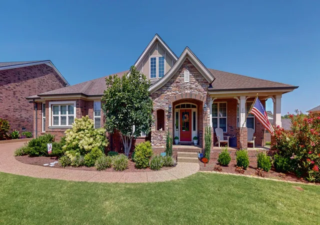 Single family home for sale at 3101 Oxford Dr, Mount Juliet, TN 37122 | MLS# 3516238