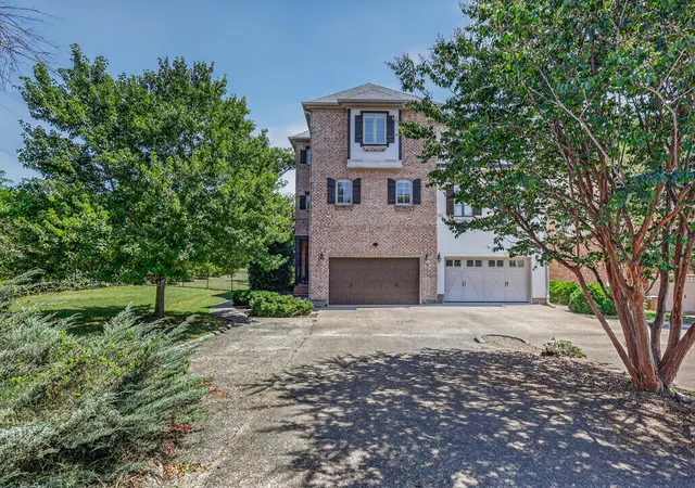 Photo 2 of Townhouse for sale at 4100 Oriole Pl #A, Nashville, TN 37215 | MLS# 3527489 | Listing updated on 2026-09-17