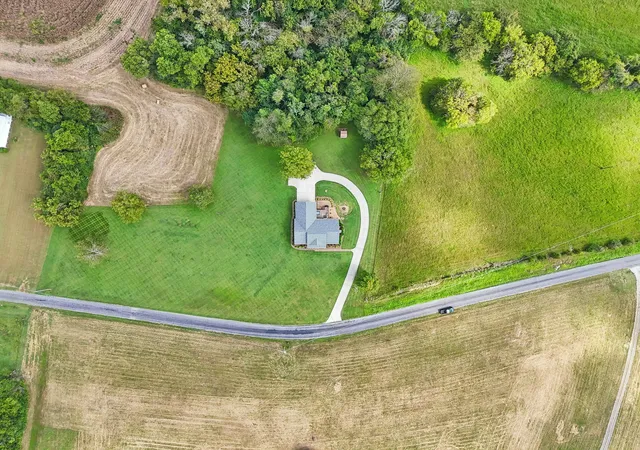 Photo 3 of Single family home for sale at 533 Rome Rd, Riddleton, TN 37151 | MLS# 3529367 | Listing updated on 2026-10-06