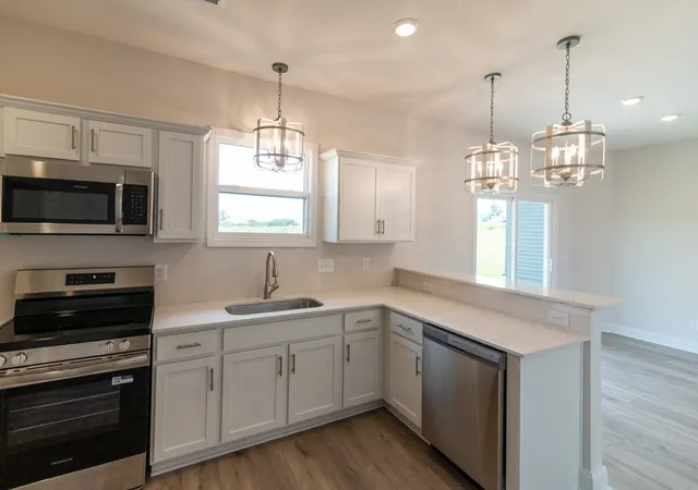 Photo 4 of Single family home for sale at 2717 Brewster Dr, Clarksville, TN 37042 | MLS# 3527233 | Listing updated on 2026-09-14