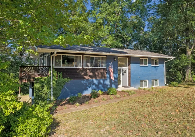Photo 2 of Single family home for sale at 240 Harpeth Hills Dr, Kingston Springs, TN 37082 | MLS# 3520567 | Listing updated on 2026-10-03