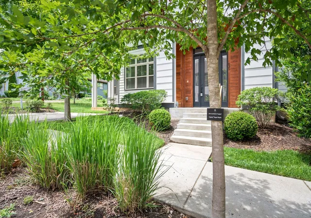 Photo 3 of Townhouse for sale at 635 Nashua Ln, Nashville, TN 37209 | MLS# 3516376 | Listing updated on 2026-09-14