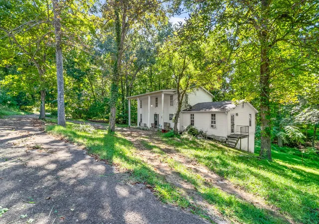 Photo 1 of Single family home for sale at 1218 Spring St, Dover, TN 37058 | MLS# 3516411 | Listing updated on 2026-09-12