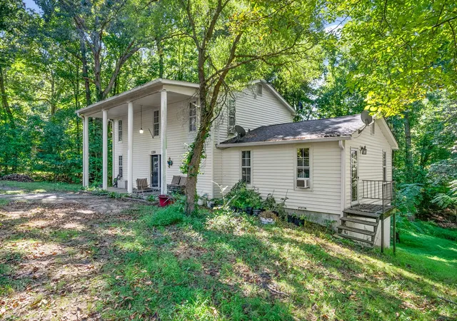 Photo 3 of Single family home for sale at 1218 Spring St, Dover, TN 37058 | MLS# 3516411 | Listing updated on 2026-09-12