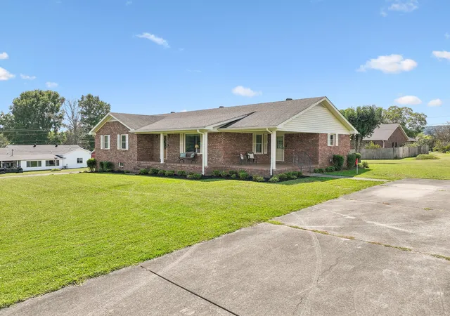 Photo 3 of Single family home for sale at 11 Hills Dale Ln W, Carthage, TN 37030 | MLS# 3545101 | Listing updated on 2026-10-05
