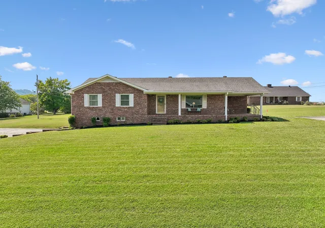 Photo 3 of Single family home for sale at 11 Hills Dale Ln W, Carthage, TN 37030 | MLS# 3545101 | Listing updated on 2026-10-05