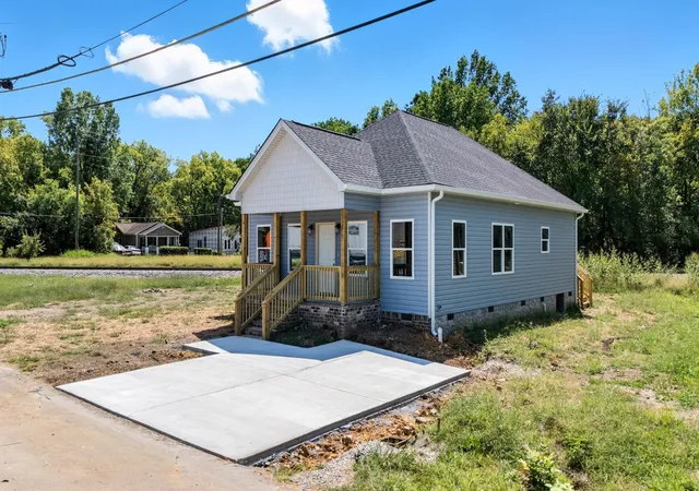Photo 2 of Single family home for sale at 18081810 Ocoee St, Chattanooga, TN 37406 | MLS# 3516587 | Listing updated on 2026-09-11