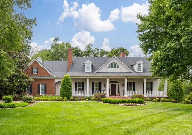 Photo 1 of Single family home for sale at 27 Colonel Winstead Dr, Brentwood, TN 37027 | MLS# 3519030 | Listing updated on 2026-09-14