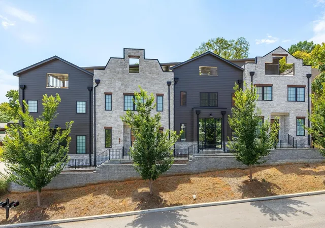 Photo 2 of Townhouse for sale at 1036 East 4th St #103, Chattanooga, TN 37403 | MLS# 3518394 | Listing updated on 2026-09-11