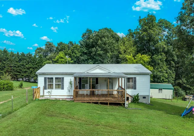 Photo 1 of Manufactured home for sale at 105 County Road 266, Sweetwater, TN 37874 | MLS# 3521058 | Listing updated on 2026-09-22