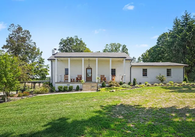 Photo 1 of Single family home for sale at 1330 Ridge Rd, Dickson, TN 37055 | MLS# 3520801 | Listing updated on 2026-09-23