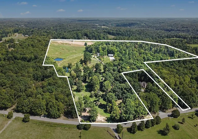 Photo 2 of Single family home for sale at 1330 Ridge Rd, Dickson, TN 37055 | MLS# 3520801 | Listing updated on 2026-09-23