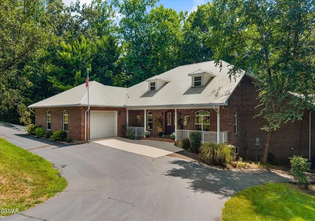 Photo 2 of Single family home for sale at 860 Black Fox Harbor Rd, Washburn, TN 37888 | MLS# 3591818 | Listing updated on 2026-09-24