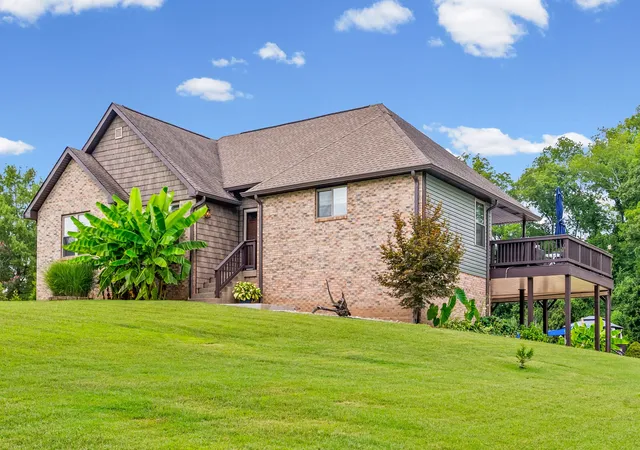 Photo 1 of Single family home for sale at 344 Deepwood Trl, Clarksville, TN 37042 | MLS# 3520319 | Listing updated on 2026-09-14