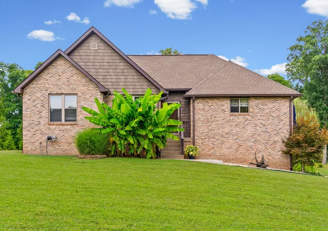 Photo 3 of Single family home for sale at 344 Deepwood Trl, Clarksville, TN 37042 | MLS# 3520319 | Listing updated on 2026-09-14