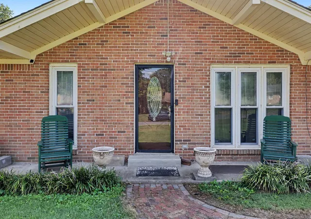 Photo 2 of Single family home for sale at 609 Cumberland Dr, Columbia, TN 38401 | MLS# 3542502 | Listing updated on 2026-09-14
