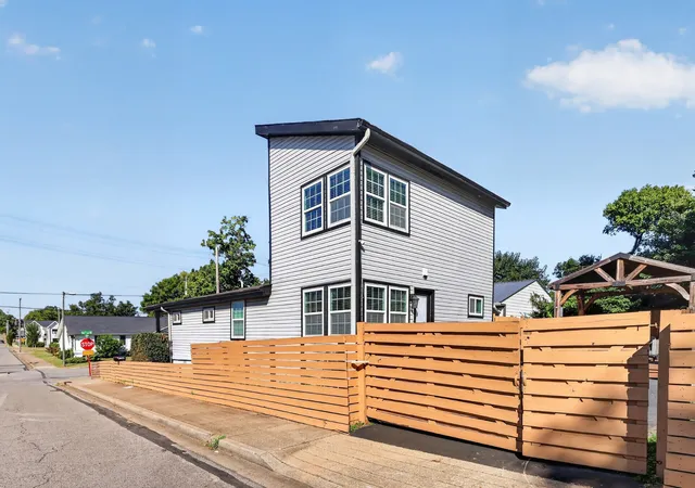 Photo 2 of Single family home for sale at 1700 14th Ave N, Nashville, TN 37208 | MLS# 3526746 | Listing updated on 2026-09-15