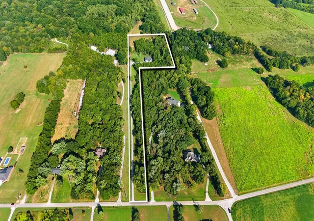 Photo 3 of Single family home for sale at 212 Anderton Rd, Bell Buckle, TN 37020 | MLS# 3524716 | Listing updated on 2026-09-13