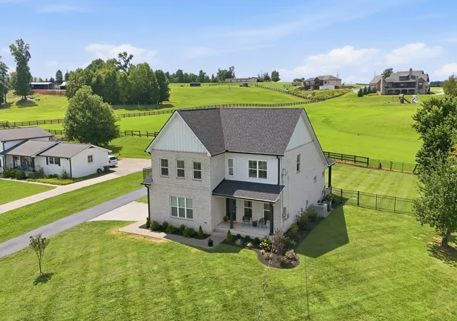 Photo 3 of Single family home for sale at 1412 Barrett Dr, Mount Juliet, TN 37122 | MLS# 3523696 | Listing updated on 2026-10-03