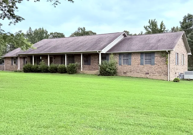 Photo 3 of Single family home for sale at 1518 Highway 140 E, Puryear, TN 38251 | MLS# 3519068 | Listing updated on 2026-09-11
