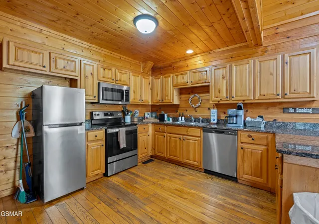 Photo 3 of Single family home for sale at 1540 Rainbow Ridge Way, Sevierville, TN 37862 | MLS# 3591827 | Listing updated on 2026-09-14