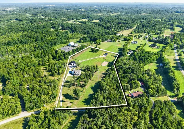 Photo 3 of Single family home for sale at 4792 Ollie Chunn Rd, Spring Hill, TN 37174 | MLS# 3520683 | Listing updated on 2026-10-07