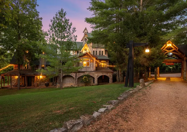 Photo 3 of Mansion for sale at 2465 Old Charlotte Pike, Franklin, TN 37064 | MLS# 3542887 | Listing updated on 2026-09-11