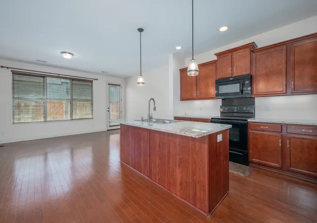Photo 3 of Townhouse for sale at 532 Millwood Ln, Mount Juliet, TN 37122 | MLS# 3527039 | Listing updated on 2026-10-02