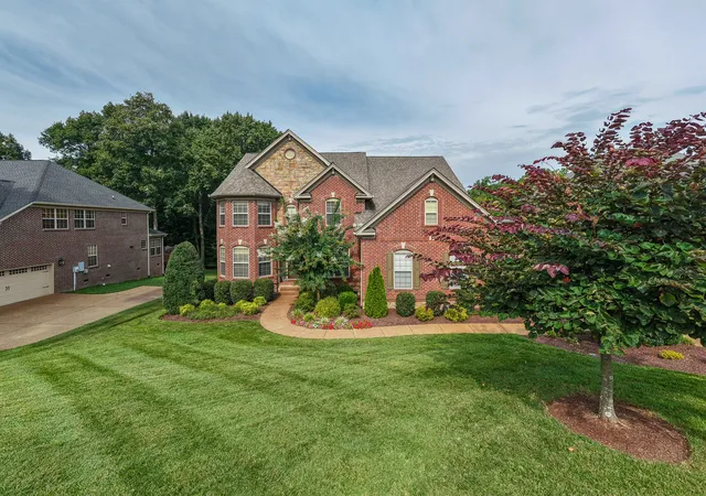 Photo 3 of Single family home for sale at 7166 Tullamore Ln, Franklin, TN 37067 | MLS# 3527789 | Listing updated on 2026-09-11