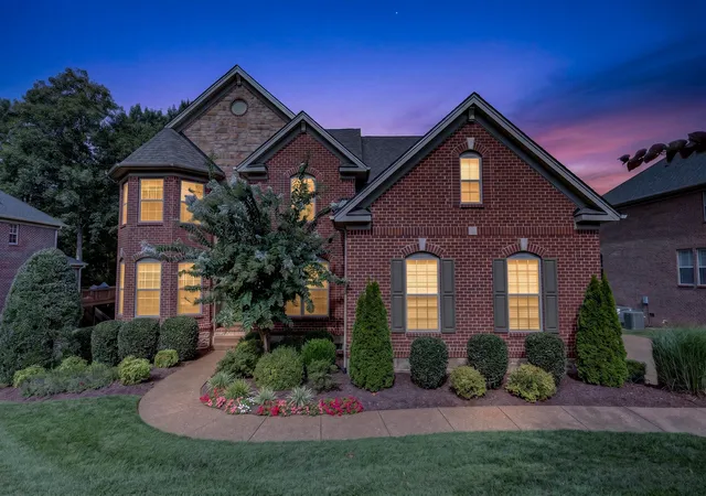 Photo 3 of Single family home for sale at 7166 Tullamore Ln, Franklin, TN 37067 | MLS# 3527789 | Listing updated on 2026-09-11