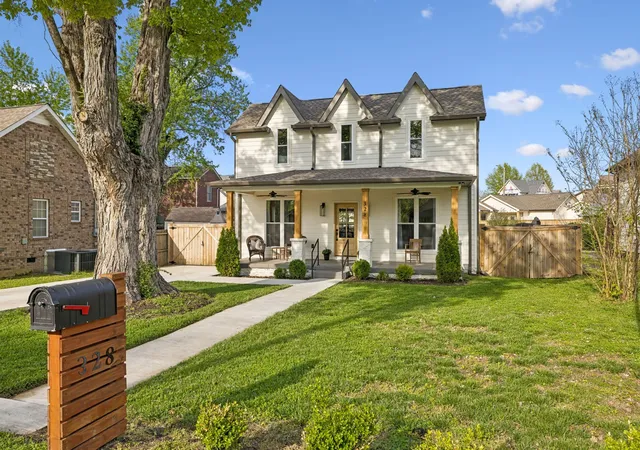 Photo 2 of Single family home for sale at 328 Granbury St, Franklin, TN 37064 | MLS# 3524710 | Listing updated on 2026-10-28