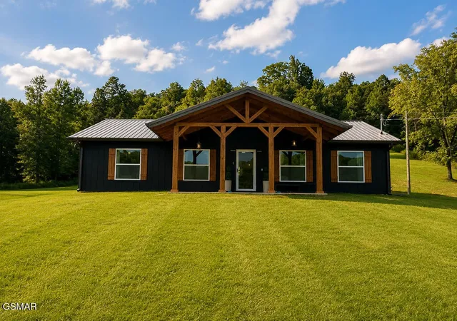 Photo 1 of Single family home for sale at 1528 Hwy 70 S, Rogersville, TN 37857 | MLS# 3520747 | Listing updated on 2026-10-01