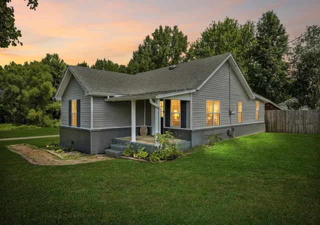 Single family home for sale at 876 Prosser Rd, Leoma, TN 38468 | MLS# 3524681
