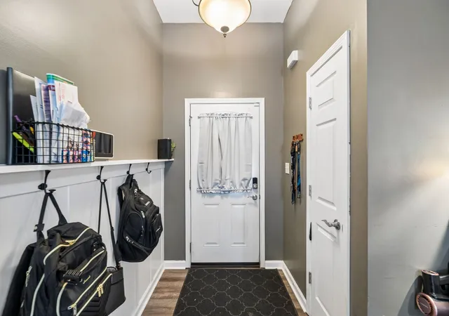 Photo 3 of Single family home for sale at 530 Glenstone Springs Dr, Clarksville, TN 37043 | MLS# 3525693 | Listing updated on 2026-09-15