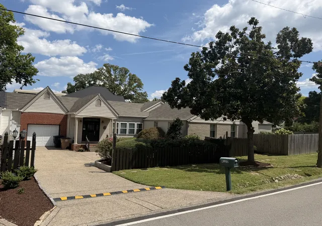 Photo 2 of Single family home for sale at 4120 Oriole Pl, Nashville, TN 37215 | MLS# 3545601 | Listing updated on 2026-09-30