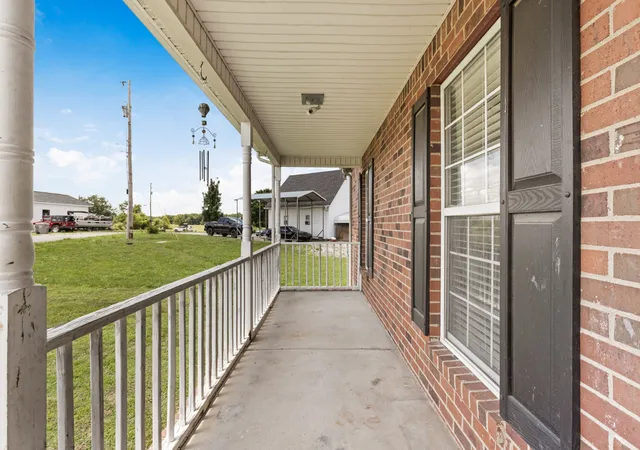Photo 3 of Single family home for sale at 1358 Jason Cir, Ashland City, TN 37015 | MLS# 3523699 | Listing updated on 2026-09-11
