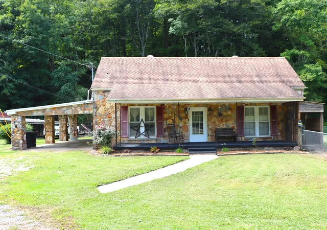 Single family home for sale at 5131 Castleberry Hollow Rd, Cumberland Furnace, TN 37051 | MLS# 3521036
