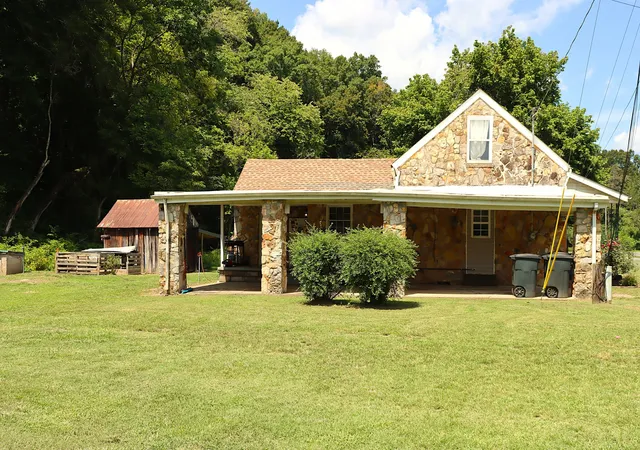 Photo 3 of Single family home for sale at 5131 Castleberry Hollow Rd, Cumberland Furnace, TN 37051 | MLS# 3521036 | Listing updated on 2026-10-09