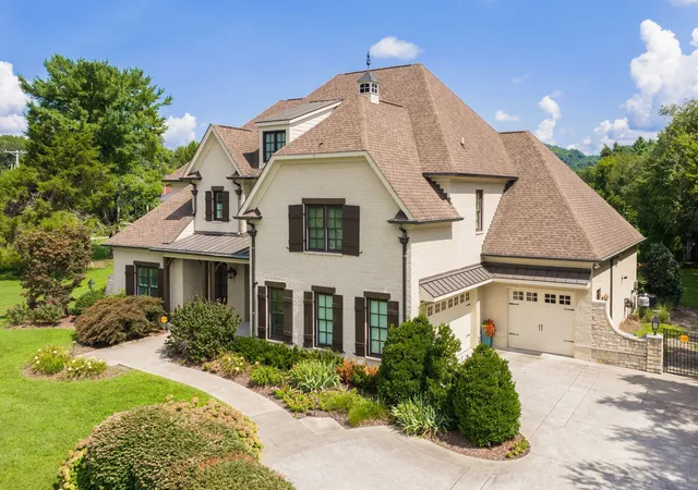 Photo 1 of Single family home for sale at 400 Ernest Rice Ln, Franklin, TN 37069 | MLS# 3529030 | Listing updated on 2026-09-13