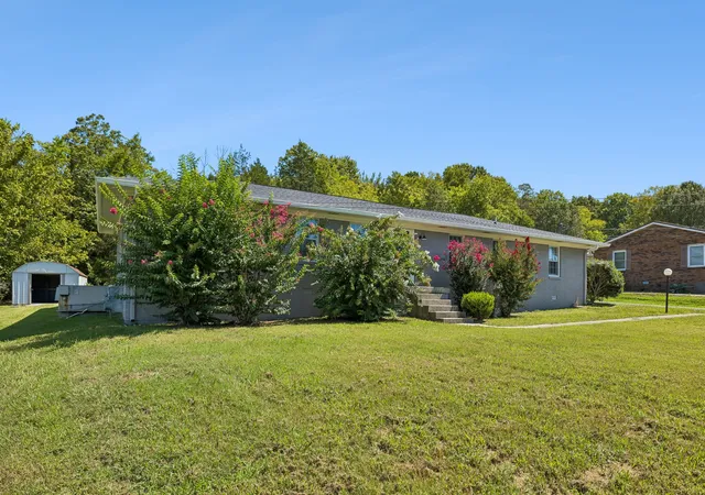Photo 3 of Single family home for sale at 212 Dixon Springs Hwy, Carthage, TN 37030 | MLS# 3528893 | Listing updated on 2026-09-29