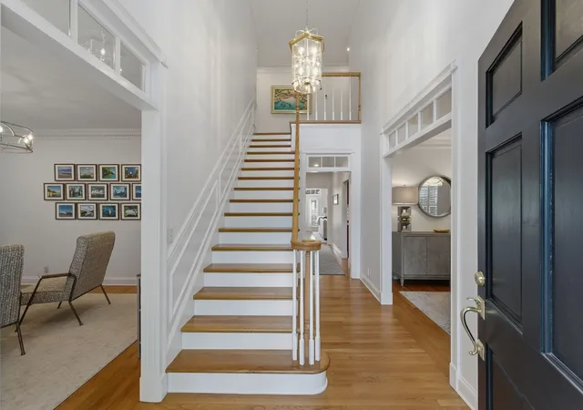 Photo 3 of Single family home for sale at 236 Burlington Pl, Nashville, TN 37215 | MLS# 3525808 | Listing updated on 2026-10-07