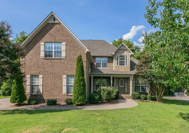 Photo 1 of Single family home for sale at 1002 Glessner Dr, Spring Hill, TN 37174 | MLS# 3523603 | Listing updated on 2026-09-15
