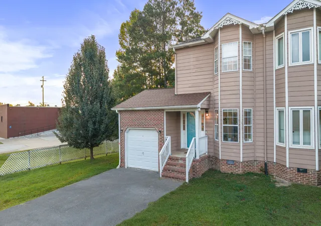 Listing Photo 4 - Condo for sale in building located at 7636 Hurricane Loop, Chattanooga, TN 37421