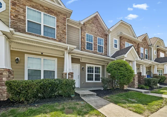 Photo 2 of Sale Pending at 112 Cobblestone Pl Dr, Goodlettsville, TN 37072 | MLS# 3527398 | Listing updated on 2026-09-14