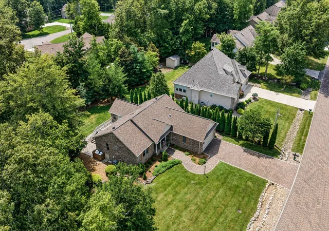 Photo 3 of Single family home for sale at 21 Thames Ct, Crossville, TN 38558 | MLS# 3526718 | Listing updated on 2026-09-08